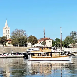 3* Hotel en barco Rhythm Floating -